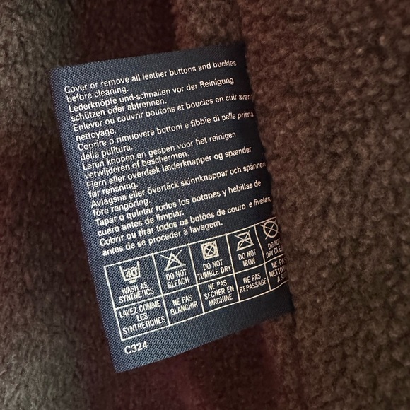 Burberry red men’s jacket size L - Picture 9 of 9